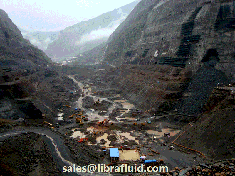 Vertical sand pump on site (1)